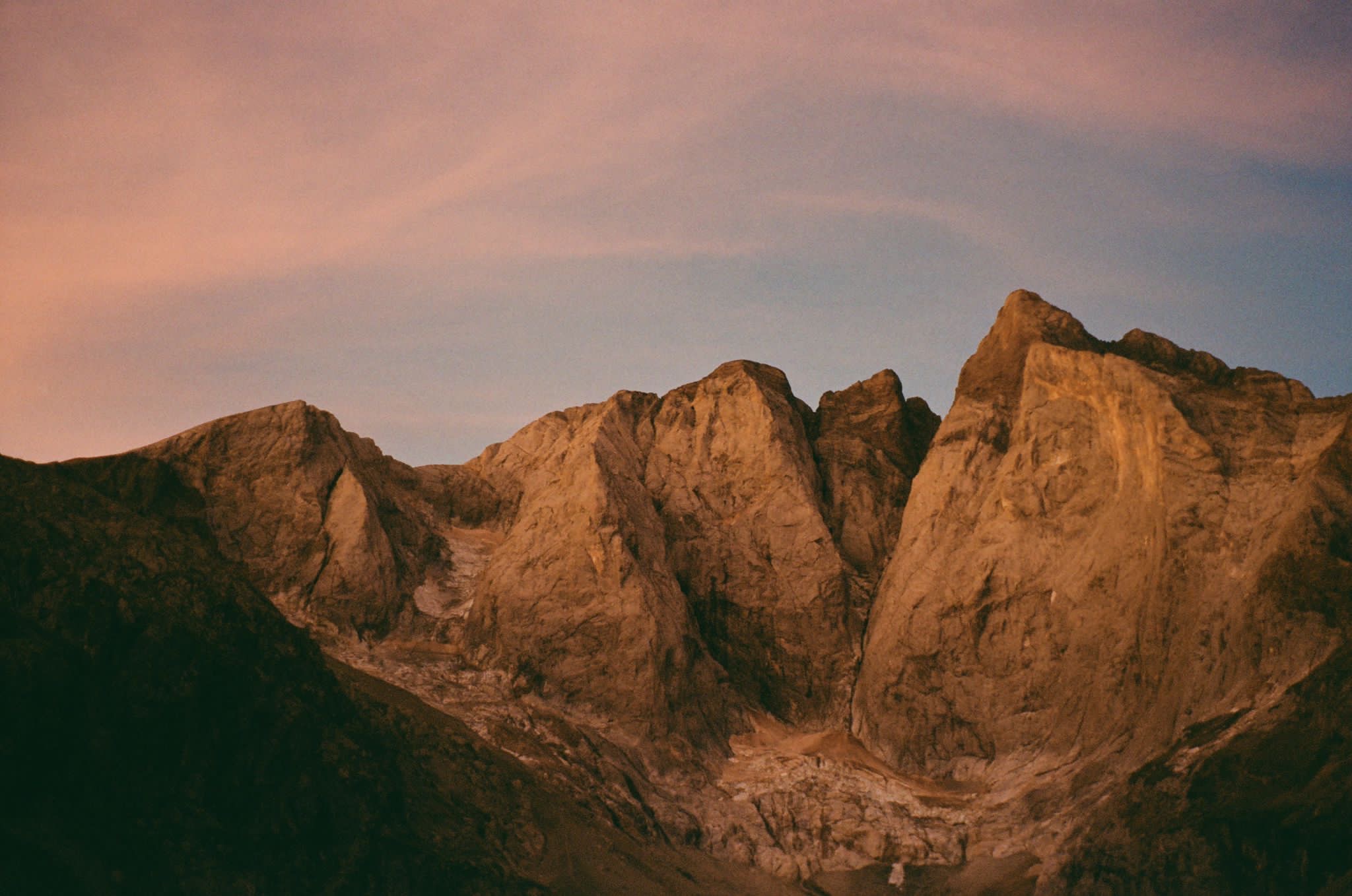 Eth pireneïsme : quan eras montanhas nos aperan a suenhar